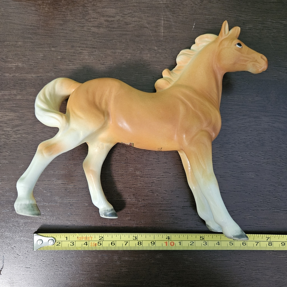 Vintage Brinn's Palomino Horse Porcelain / Ceramic Figurines - Picture 10 of 11